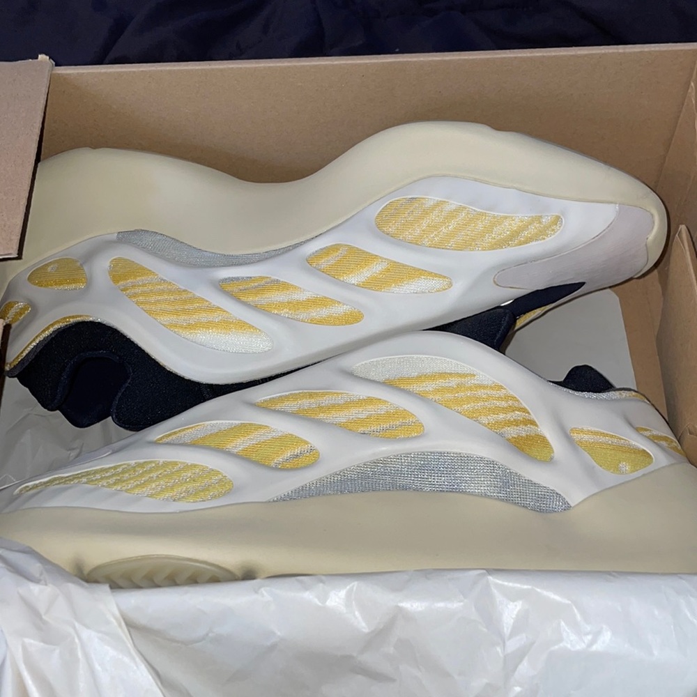 COPY - COPY - COPY - COPY - Yeezy 700V3